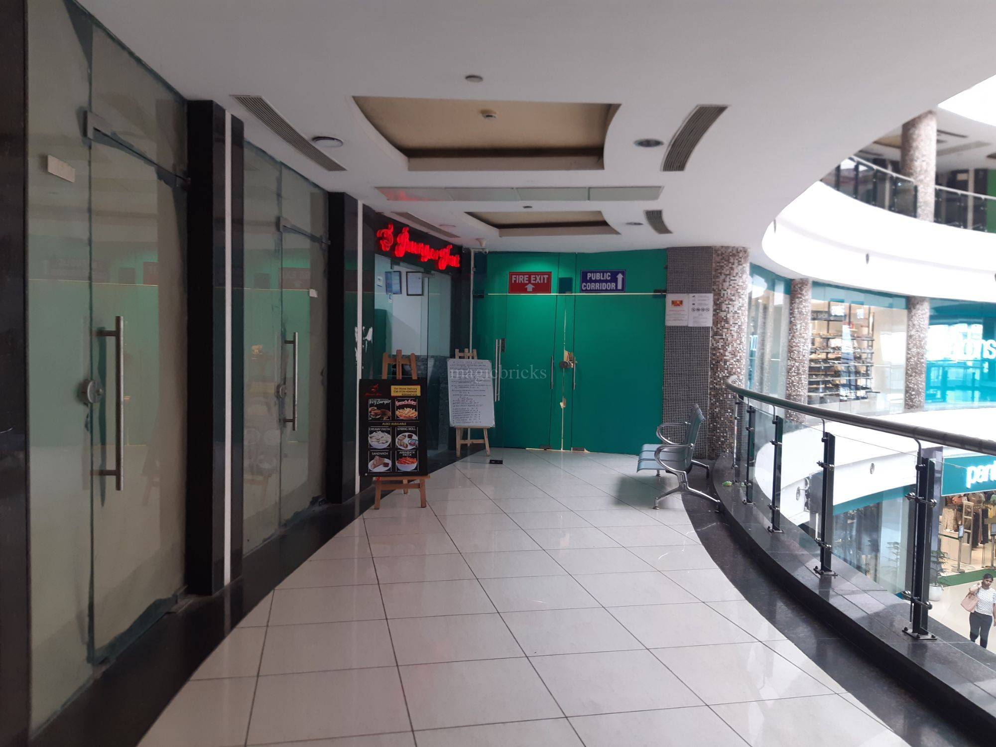 Commercial Showroom For Sale in Omaxe Celebration Mall, Central Park, Gurgaon