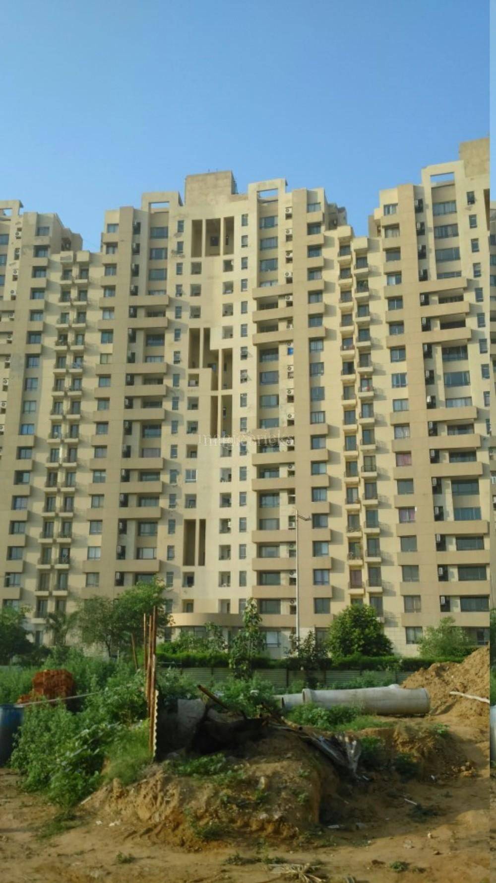 Buy 3 BHK Flat/Apartment in Unitech Fresco Nirvana Country, Gurgaon 1819 Sqft