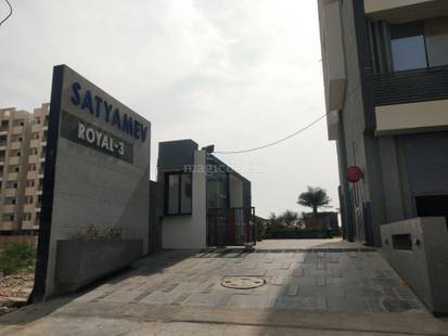 2BHK Multistorey Apartment for Resale in Satyamev Royal 3 at Chandkheda 2BHK Multistorey Apartment for Resale in Satyamev Royal 3 at Chandkheda