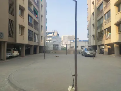 150 Sq-yrd 2 BHK Flat