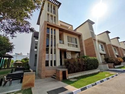 Buy  5 BHK  Villa in  Sector 66   Gurgaon