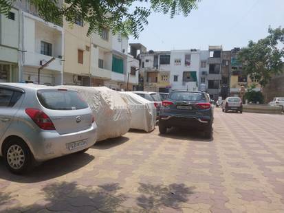 3BHK Residential House for Resale in Kirti Apartment at 3BHK Residential House for Resale in Kirti Apartment at