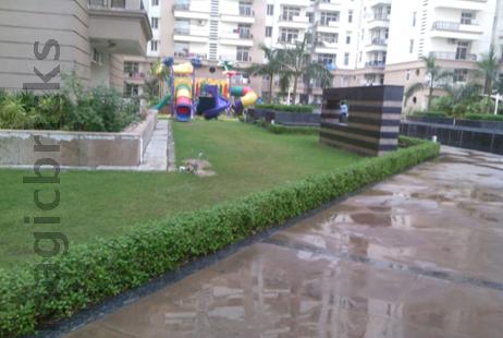 3 bhk in ramprastha greens vaishali