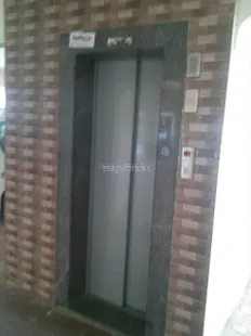 610 Sq-ft 1 BHK Flat