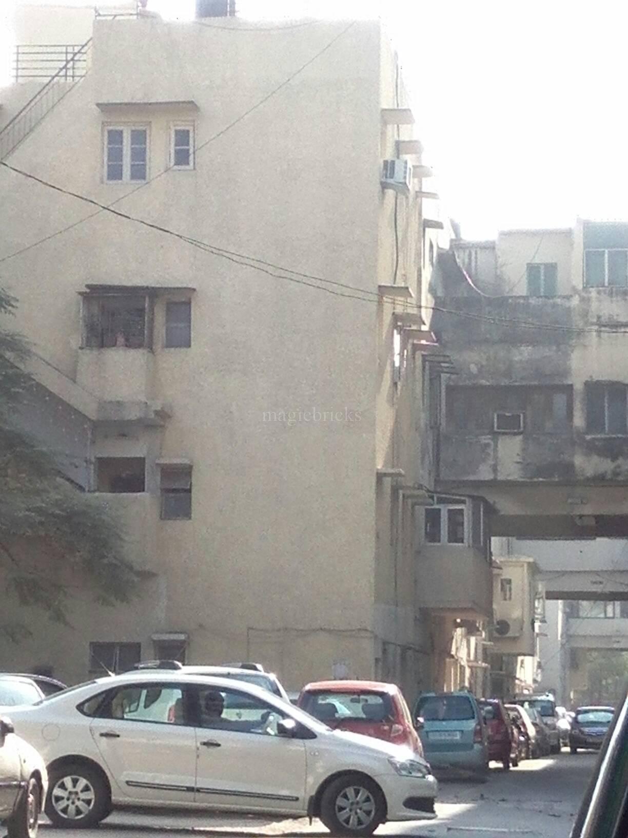 Buy 2 BHK Flat/Apartment in Hauz Khas Apartment Hauz Khas, New Delhi