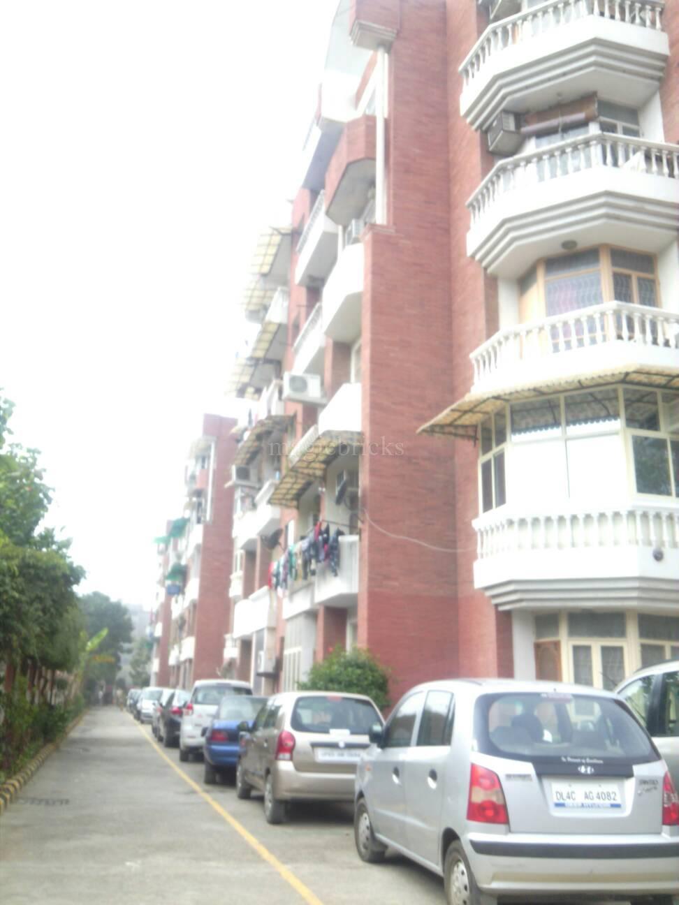 Buy 3 BHK Flat/Apartment in Shakuntalam Apartments Dwarka Sector 10, New Delhi 1750 Sqft
