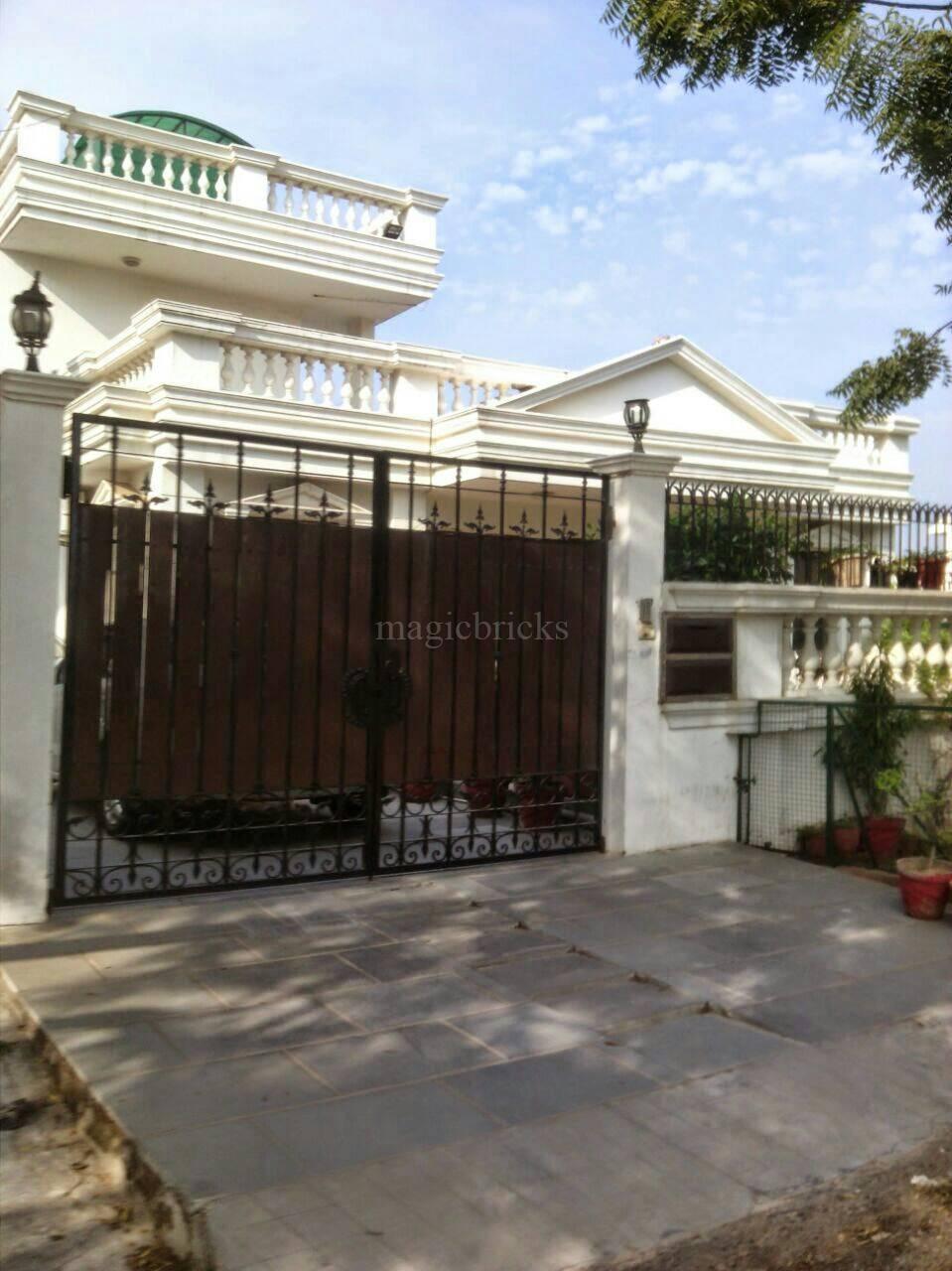 Buy 3 BHK Villa in Unitech Nirvana Villas Nirvana country Pocket H