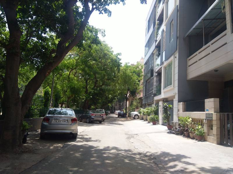 3 BHK Flats in D Block Saket, New Delhi 5+ 3 BHK Flats for Sale in D