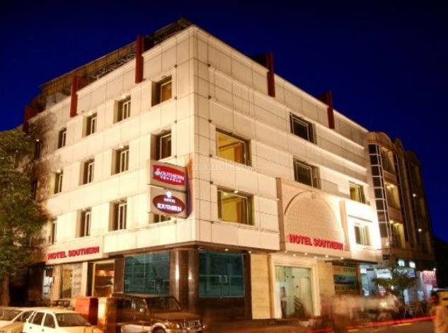 hotel bricks karol bagh