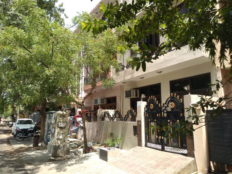 Flat for Rent in Alpha 2, Greater Noida 9+ Flats / Apartments for Rent