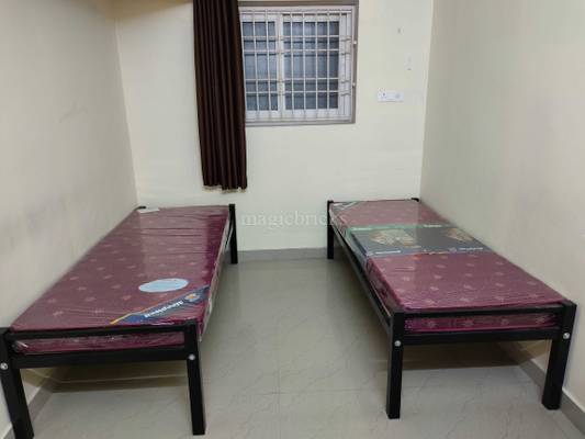 Sree hari women's hostel PG/Hostels in Mugalivakkam,Chennai