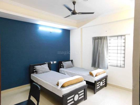 COZY CO-LIVING PG/Hostels in Gowlidoddy,Hyderabad