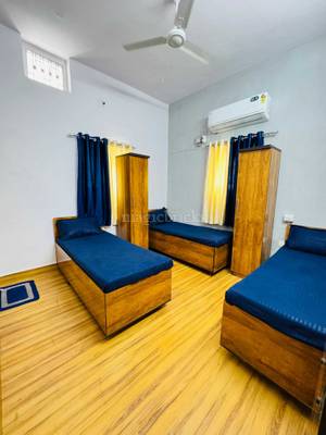 TLL 2 Berlin Boys PG Hostels in Prahlad Nagar Ahmedabad