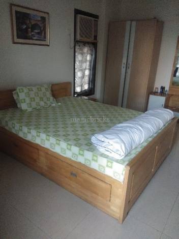 Office Semi Furnished in Golden Square , Santacruz East