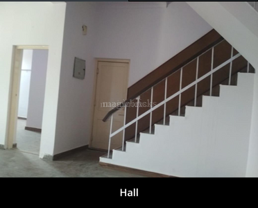 3BHK Multistorey Apartment for Resale in Arun Vihar at Arun Vihar, Sector 37, Golf course Metro 3BHK Multistorey Apartment for Resale in Arun Vihar at Arun Vihar, Sector 37, Golf course Metro