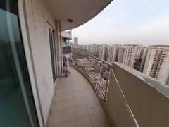 Mahagun cheap moderne rent