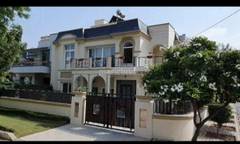 5 Bhk Independent Houses In Sector 11 Chandigarh 2 5 Bhk Houses For Sale In Sector 11 Chandigarh The lake by omaxe group is an ultraluxurious skyline community that houses 2, 3, 4 bhk flats and villas.