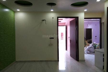 3 bhk flat in uttam nagar