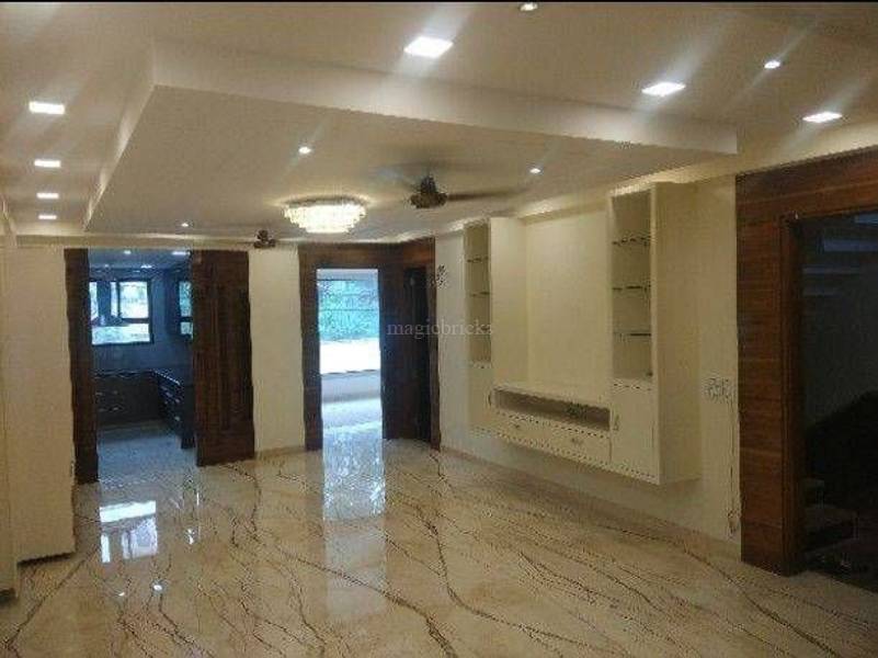 Buy 3 BHK Builder Floor Apartment in Jagriti Enclave, New Delhi 192