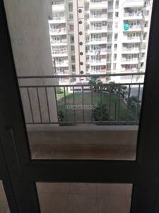 Rent 2 Bhk Flat Apartment In Supertech Ecociti Sector 137 Noida 1082 Sq Ft