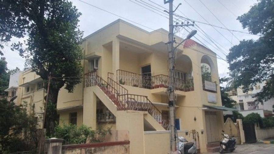 Owner 4 BHK 2300 Sqft Residential House for Sale in Hutchins Road,