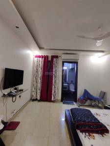 Buy 3 Bhk Builder Floor Apartment In East Of Kailash New Delhi 2200 Sq Ft Iskon Temple Sapna Cinema Hall All of singapore's cinemas are fully digital, with the majority of them equipped with dolby surround 7.1 speakers. magicbricks