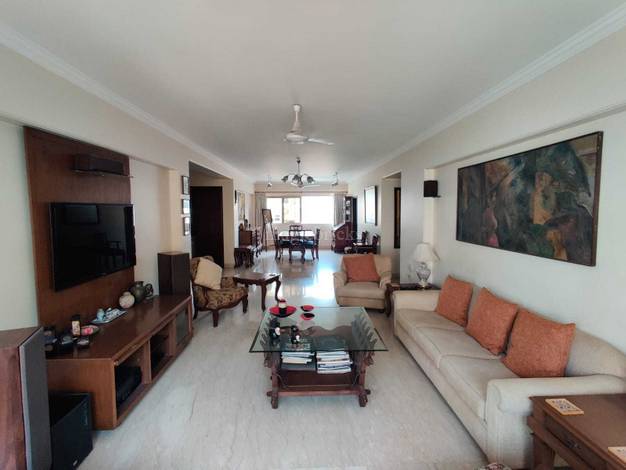3 BHK Semi Furnished in Pali Hill Apartment , Bandra West