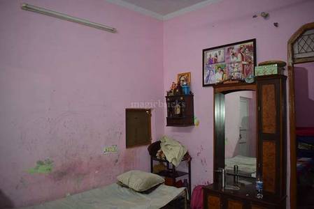 2BHK Multistorey Apartment for Resale in Paschim Puri 2BHK Multistorey Apartment for Resale in Paschim Puri