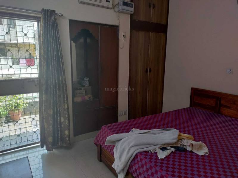 Siddhartha Extension Pocket C in Maharani Bagh, New Delhi Price