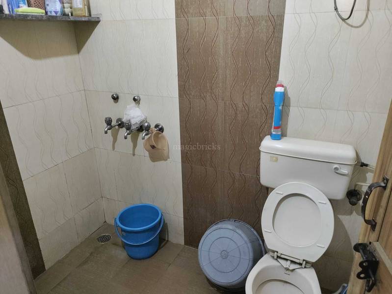 Siddhartha Extension Pocket C in Maharani Bagh, New Delhi Price