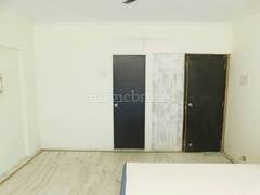 Resale flats in vile parle east sale