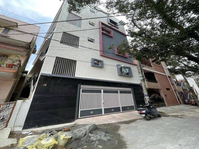 Owner 6 BHK 5200 Sqft Residential House for Sale in Stage 1st