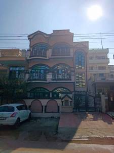 8BHK Residential House for Resale in Sector 9A 8BHK Residential House for Resale in Sector 9A