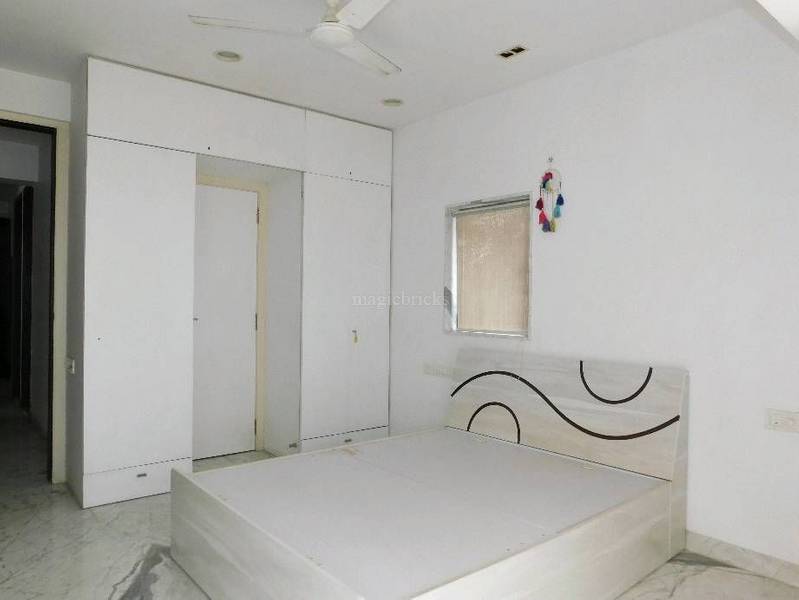 Venus Apartments in Worli, Mumbai Price, Brochure, Floor Plan, Reviews