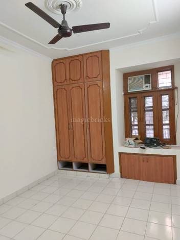 BHK Flats in Jasola Vihar, New Delhi: 6+ Flats Apartments