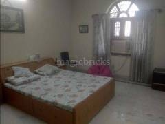 Flats for rent shop in malviya nagar