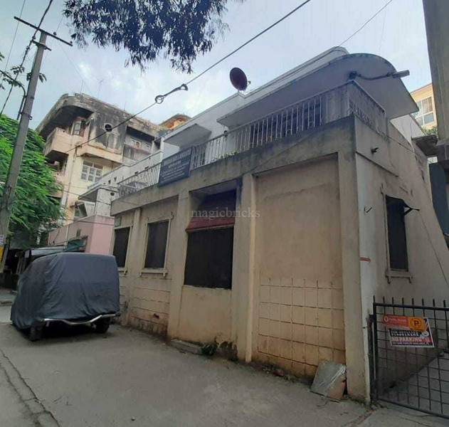 Owner 5 BHK 3200 Sqft Residential House for Sale in Kumara Park East,