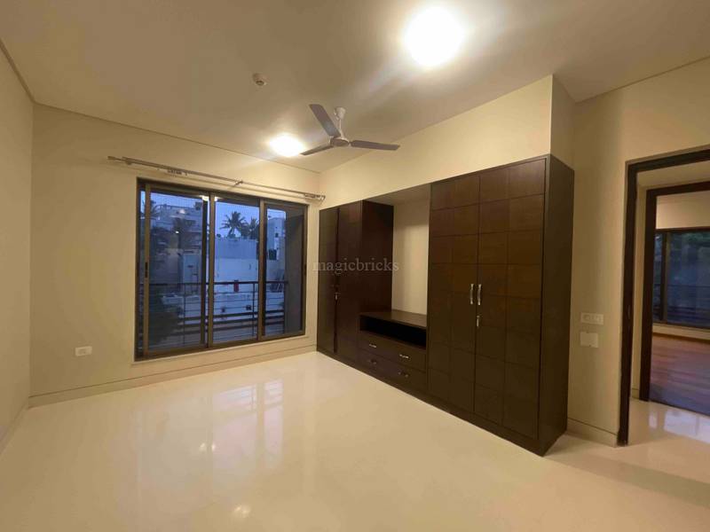 Buy 3 BHK Flat/Apartment in Pebble Bay Dollars Colony Stage 2nd RMV