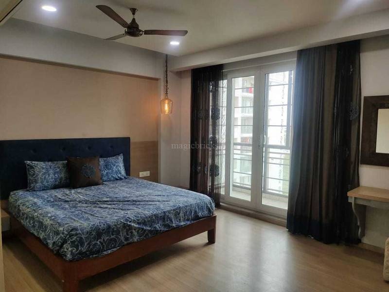 Buy 4 BHK Flat/Apartment in DLF Commanders Court Egmore, Chennai 2700 Sqft