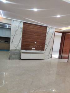 4BHK Builder Floor Apartment for Resale in BPTP Amstoria at Sector 102 4BHK Builder Floor Apartment for Resale in BPTP Amstoria at Sector 102