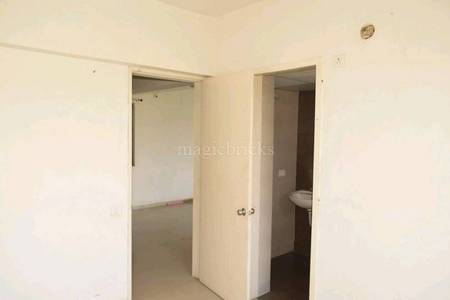 2BHK Multistorey Apartment for Resale in Gota 2BHK Multistorey Apartment for Resale in Gota