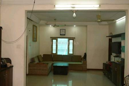 4BHK Multistorey Apartment for Resale in Maninagar 4BHK Multistorey Apartment for Resale in Maninagar