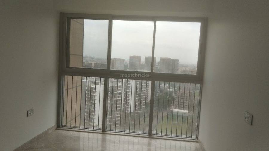 Buy 4 BHK Flat/Apartment in Amanora Gateway Towers Amanora Park Town