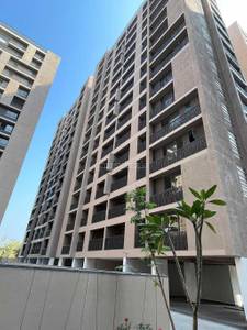 3BHK Multistorey Apartment for New Property in Olive Greens at Gota 3BHK Multistorey Apartment for New Property in Olive Greens at Gota