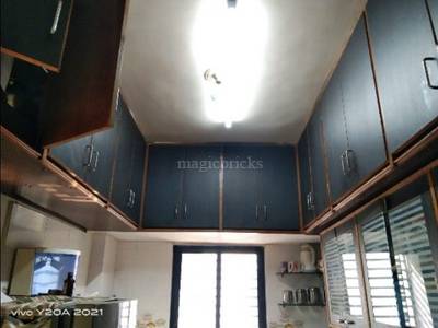 Buy 1 BHK Flat in Narolgam