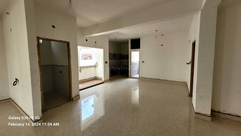 BHK Flats in Raghavendra Colony, Hyderabad: 3+ Flats Apartments