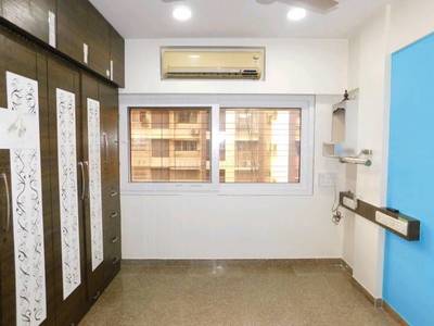 2 BHK Flat in 