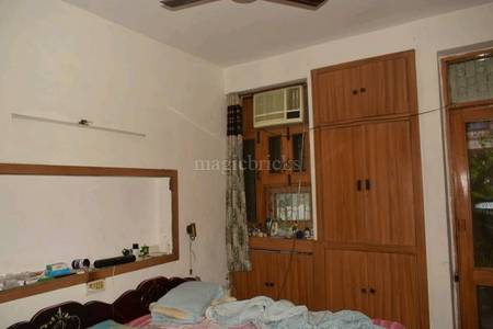 6BHK Villa for Resale in Mianwali Nagar, Paschim Vihar