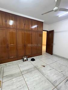 Buy 3 BHK Flat in Lajpat Nagar Buy 3 BHK Flat in Lajpat Nagar