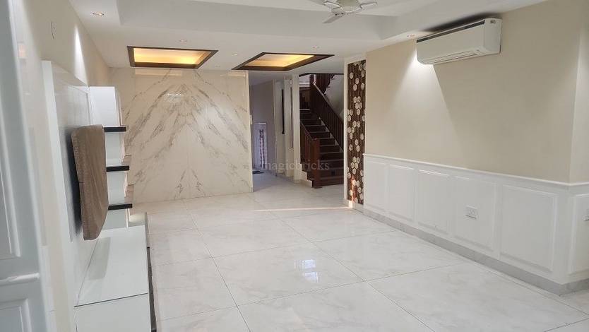 Sector 18b Fully Furnished Flat For Rent In Dwarka Room Bhk Flat